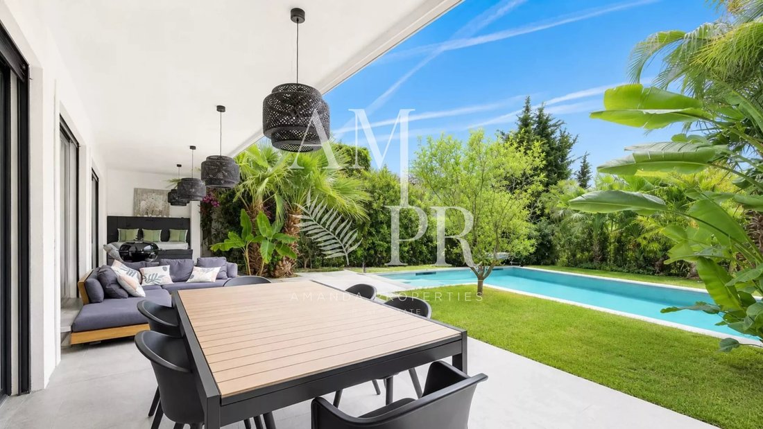 Townhouse in Vallergues, Cannes, France 2 - 18127627