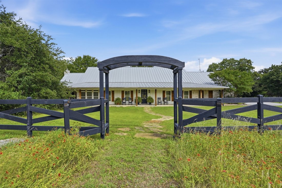 House in Granbury, Texas, United States 2 - 17431101