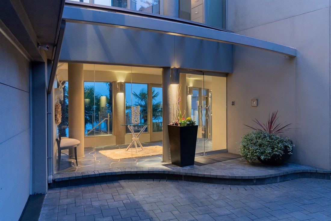 House in West Vancouver, British Columbia, Canada 5 - 18133240
