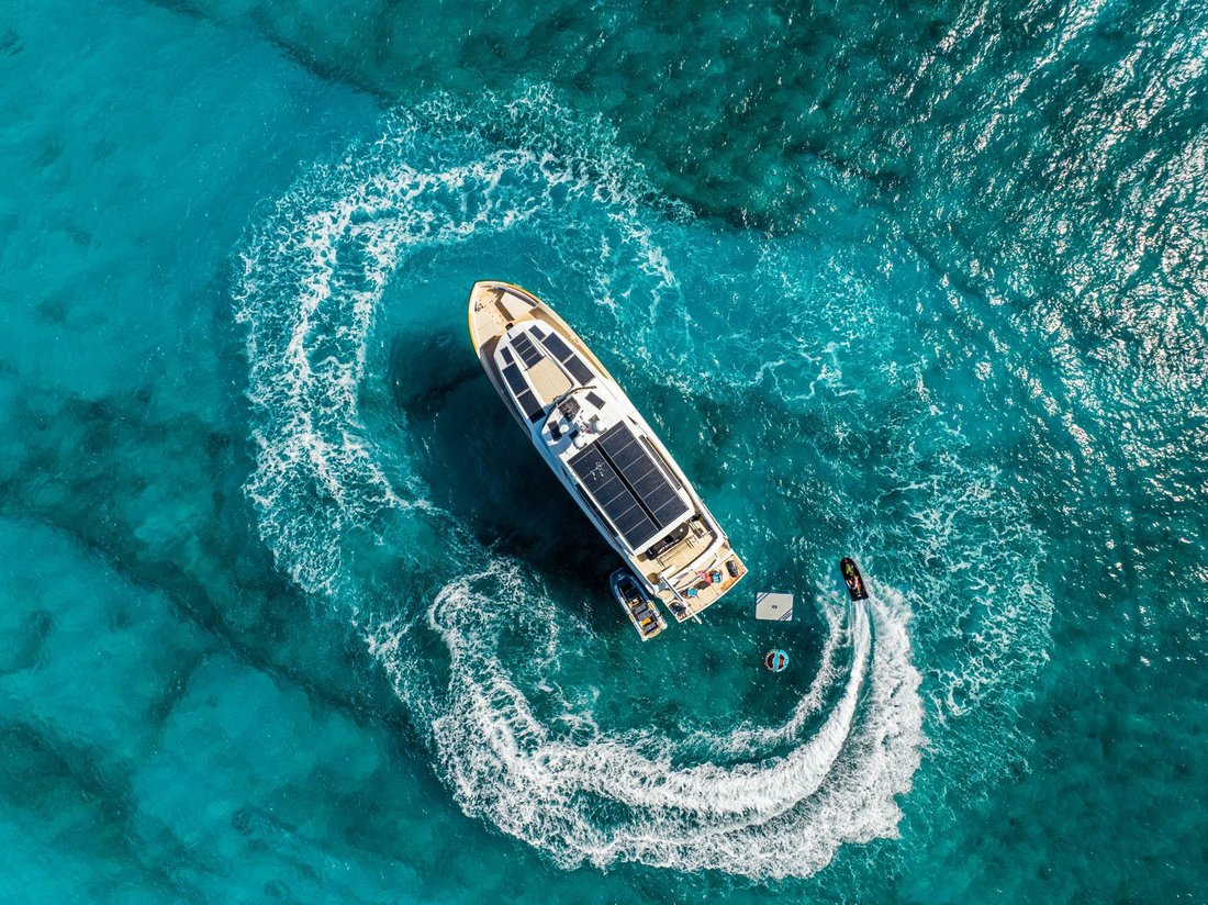 Motor Yacht in United States 2 - 17885133
