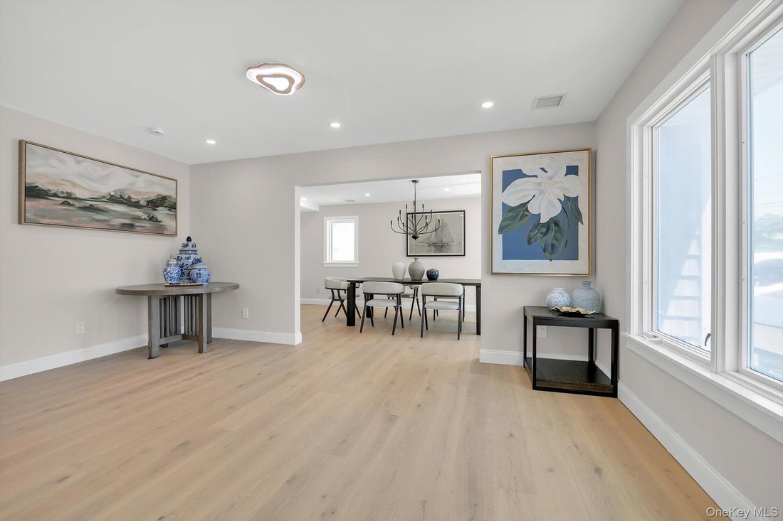 House in Hicksville, New York, United States 4 - 18131632