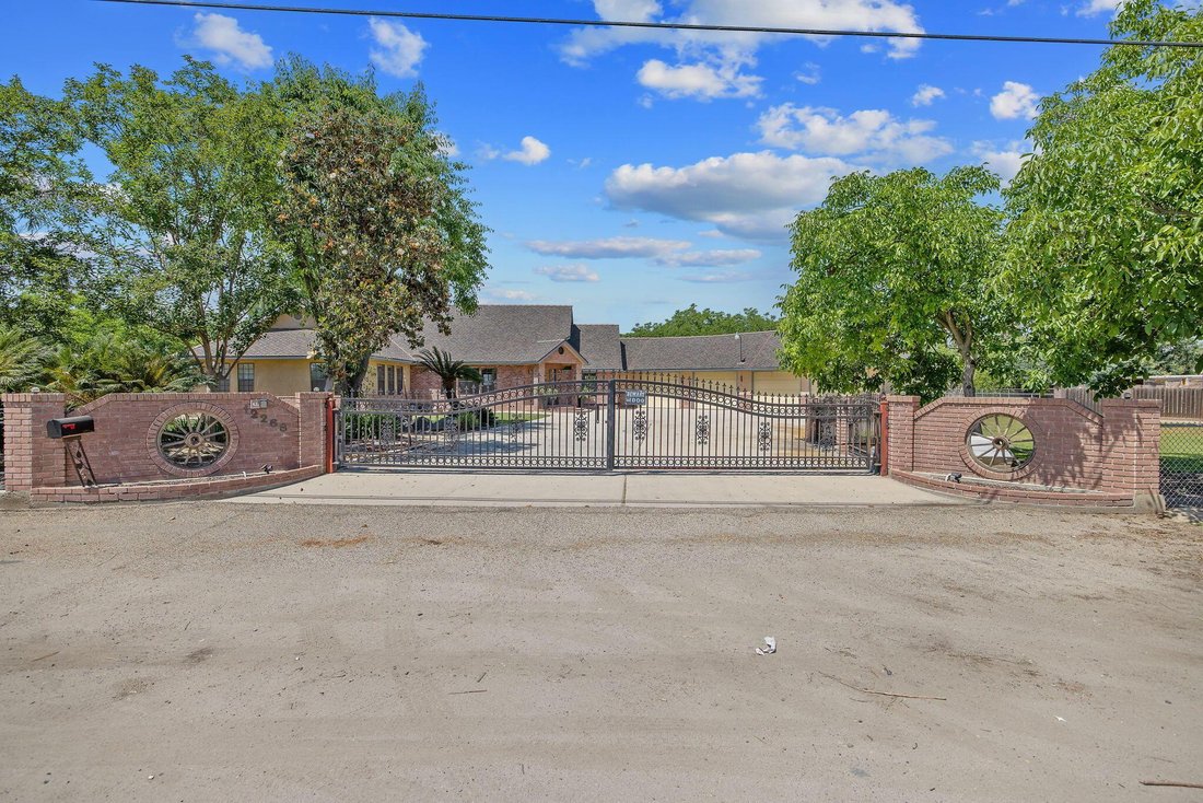 House in Visalia, California, United States 1 - 18134134