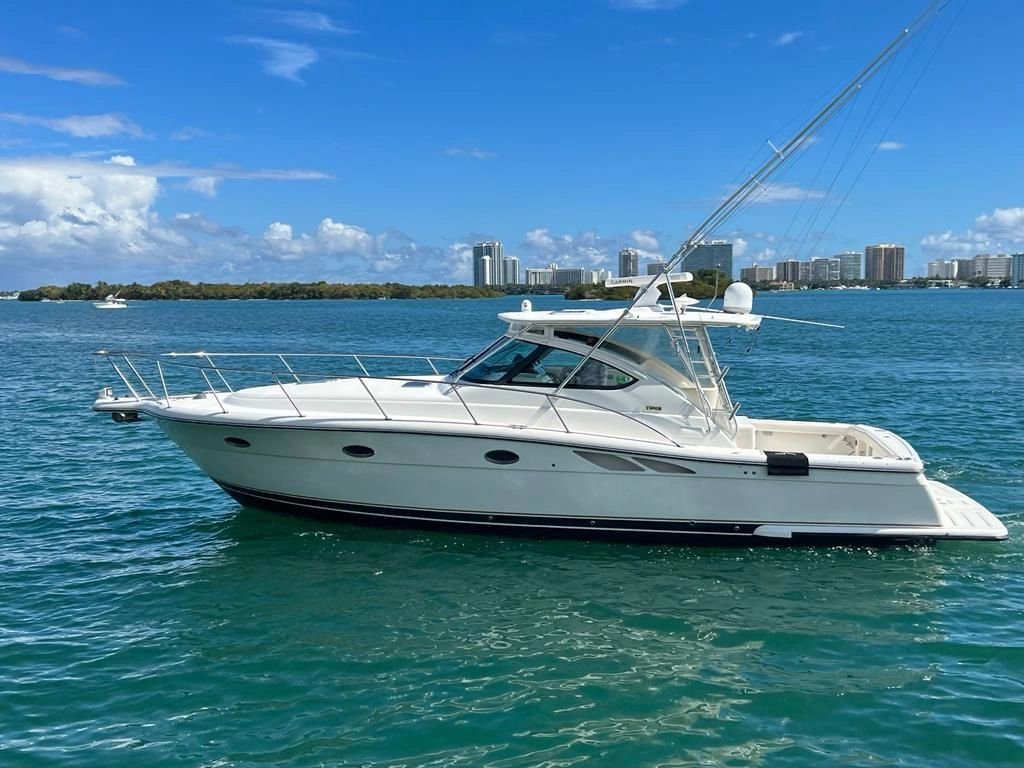 Sport Fisherman in Panama 5 - 17885415