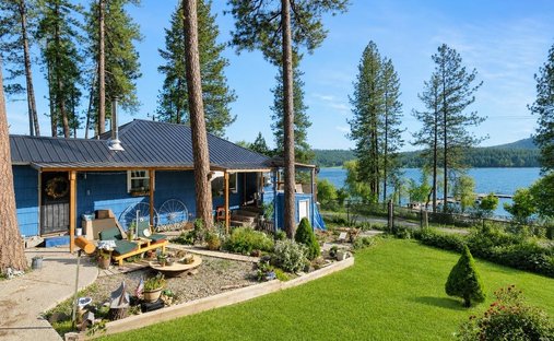 House in Valley, Washington, United States 1