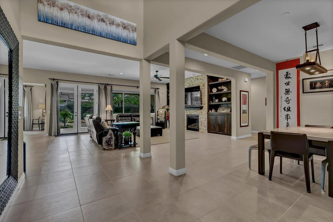 House in Visalia, California, United States 5 - 18134138
