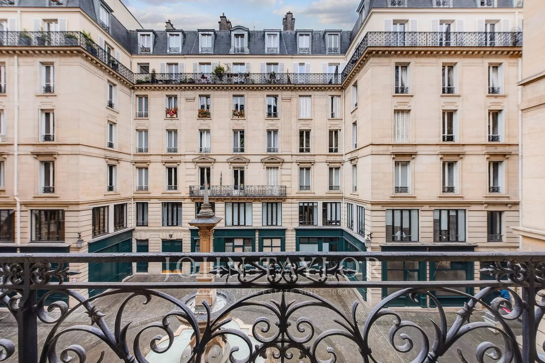 Apartment in Les Halles, Paris 1er Arrondissement, Paris 3 - 18130340