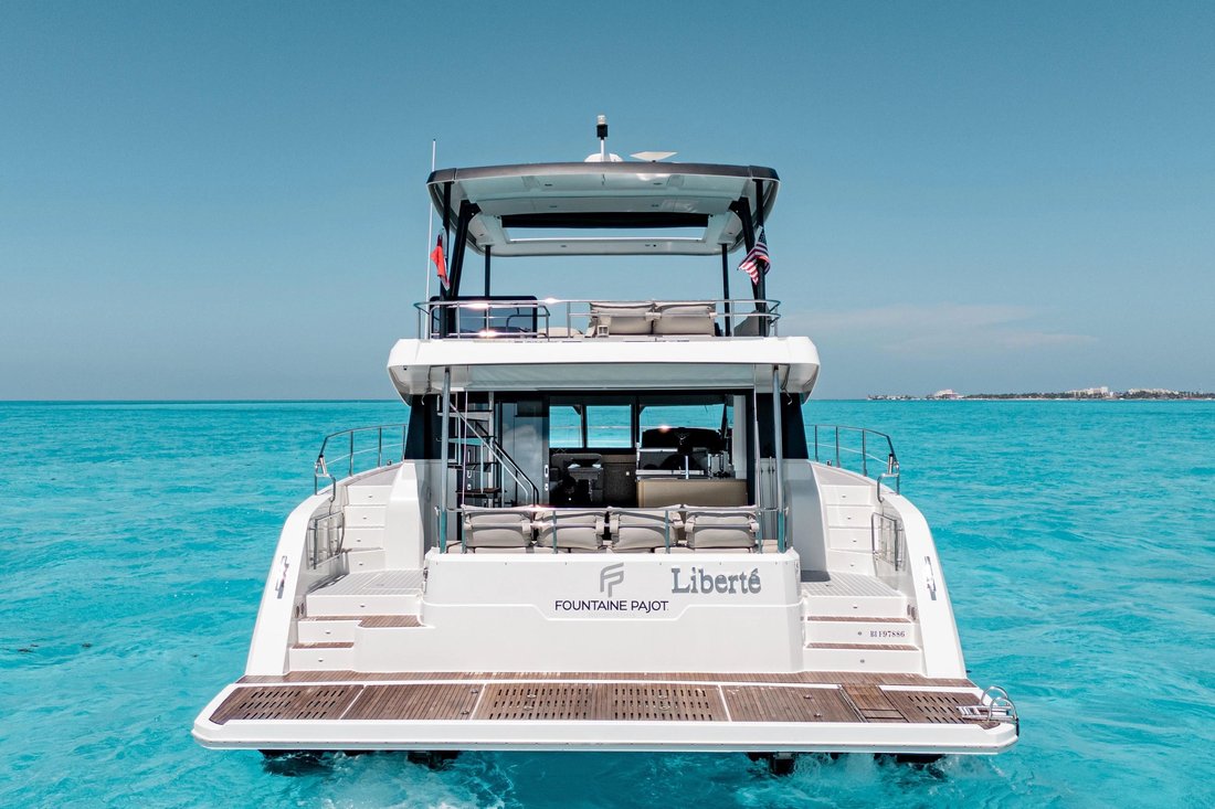 Catamaran in Mexico 4 - 18130527