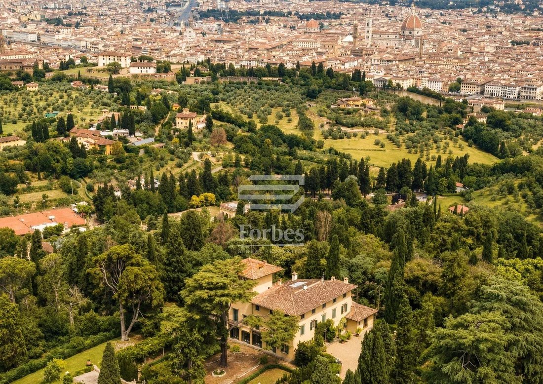 Villa in Center, Florence, Tuscany 2 - 16359219