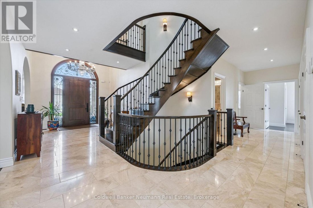 House in Guelph, Ontario, Canada 3 - 18130284