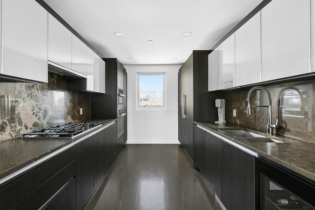 Condo in New York, New York, United States 4 - 18123485