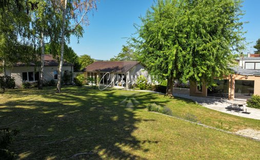House in Villennes-sur-Seine, Ile-de-France, France 1