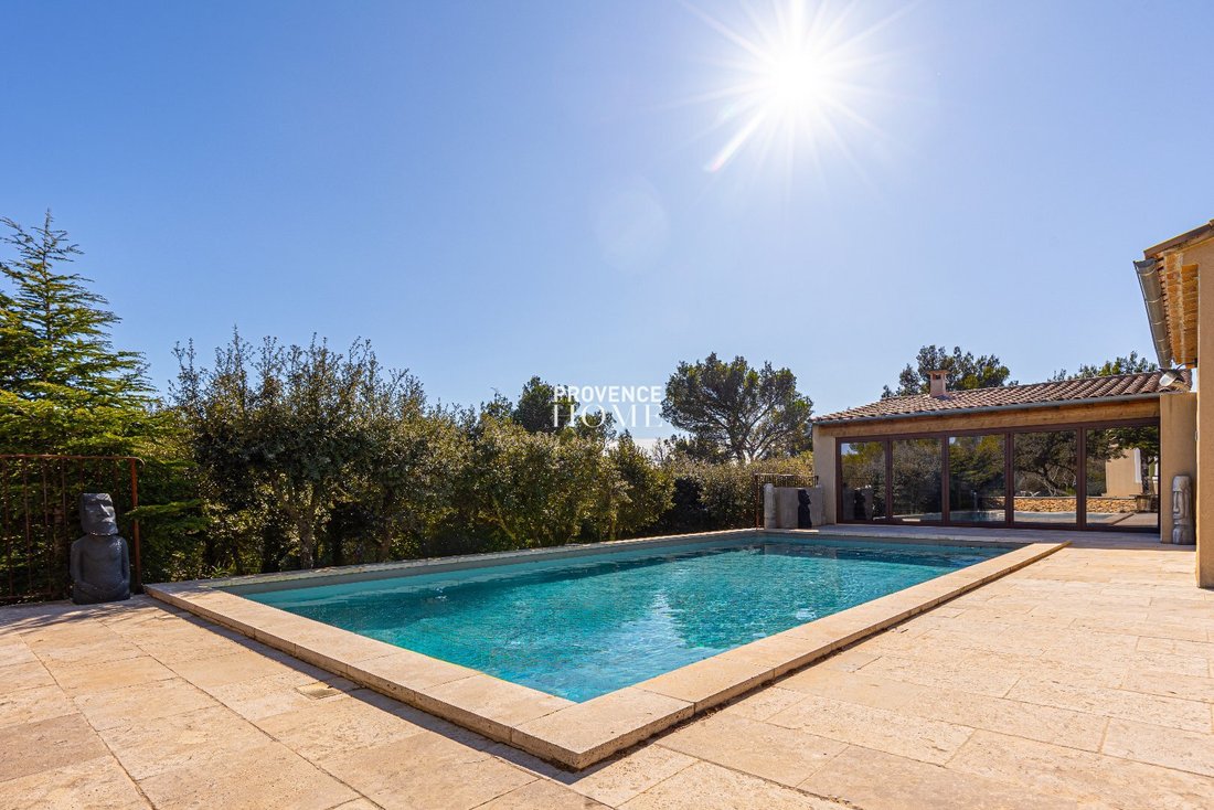 House in Cabrières-d'Avignon, Provence-Alpes-Côte d'Azur, France 2 - 18130788