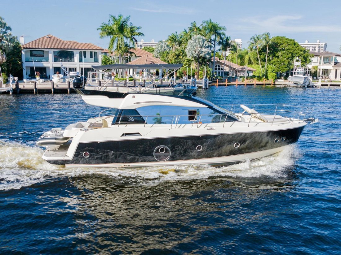 Motor Yacht in United States 2 - 17885482