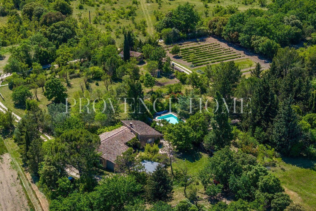 Domaine à Gordes, Provence-Alpes-Côte d'Azur, France 1 - 18130831