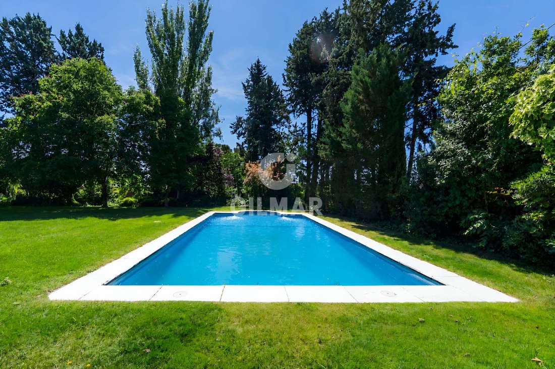 Villa in Moncloa-Aravaca, Madrid, Spain 3 - 18131358