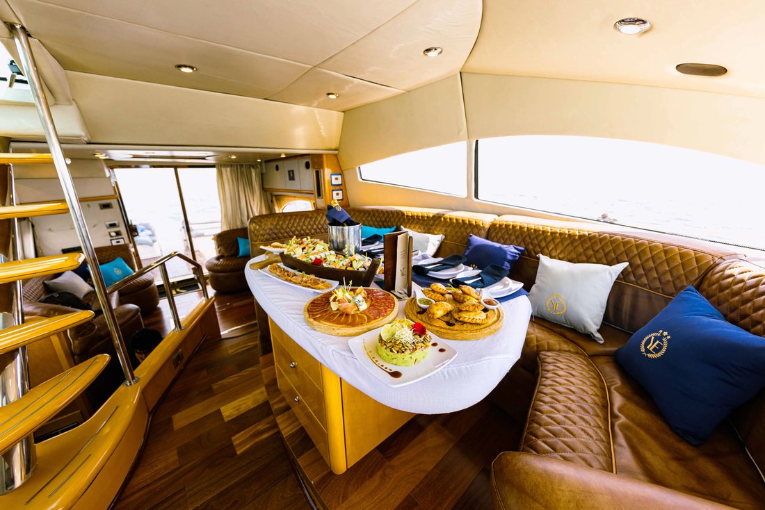 Cruiser in Mexico 3 - 17885400