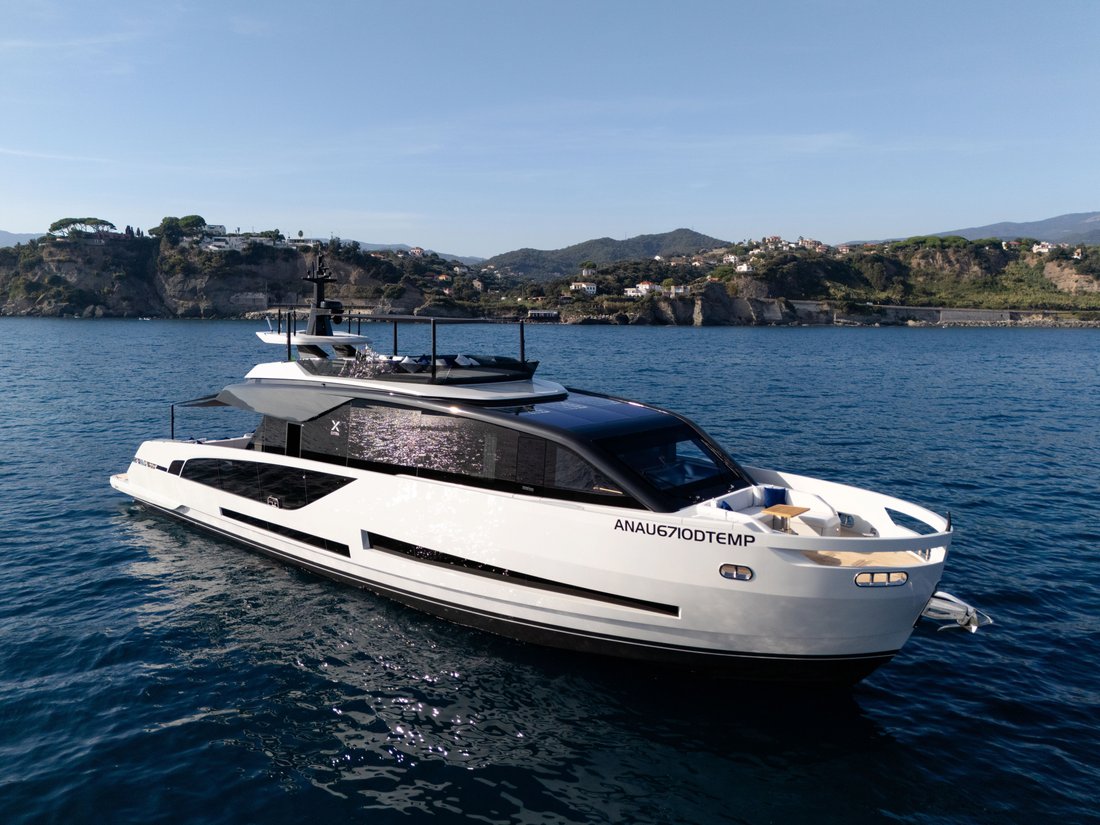 Motor Yacht in Italy 2 - 17885096