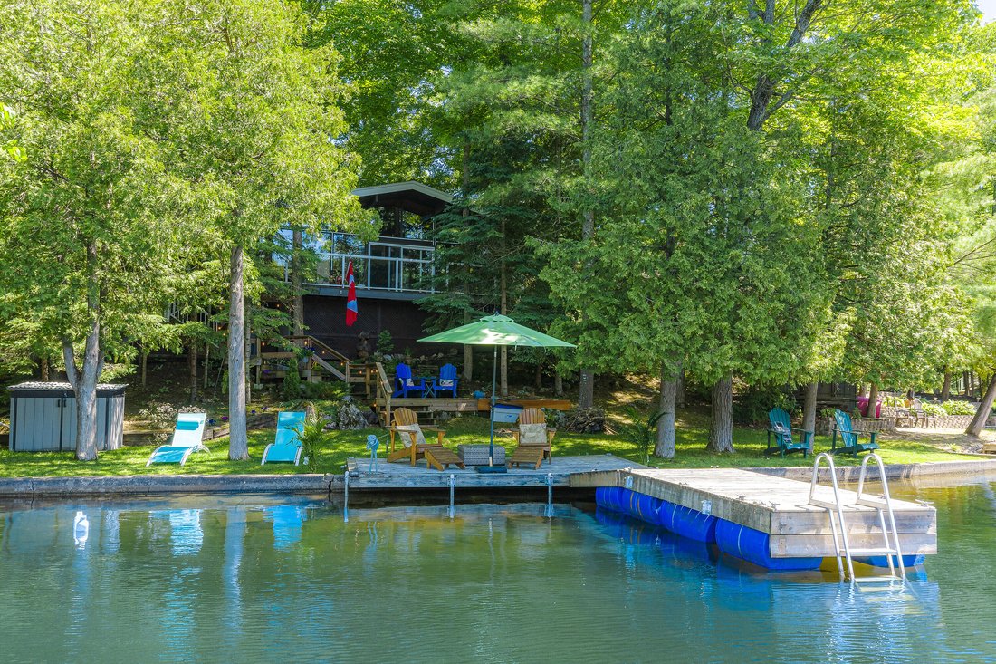 House in Lansdowne, Ontario, Canada 1 - 17575010