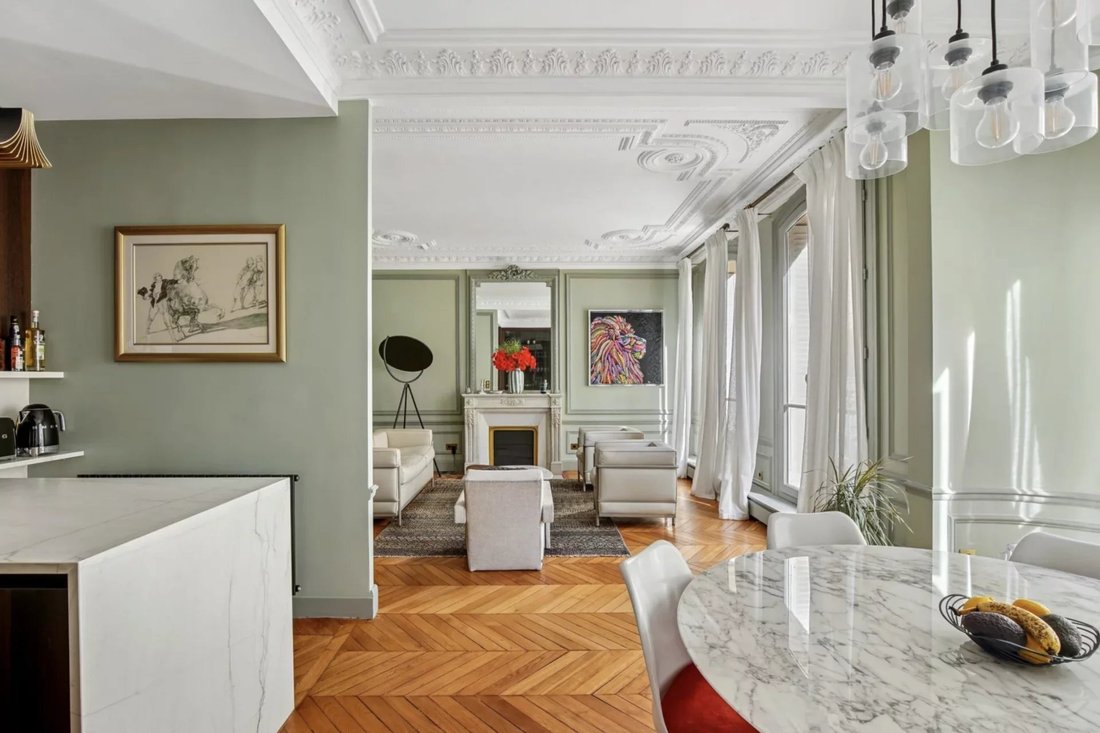 Apartment in Porte Dauphine, Paris 16e Arrondissement, Paris 3 - 18130296