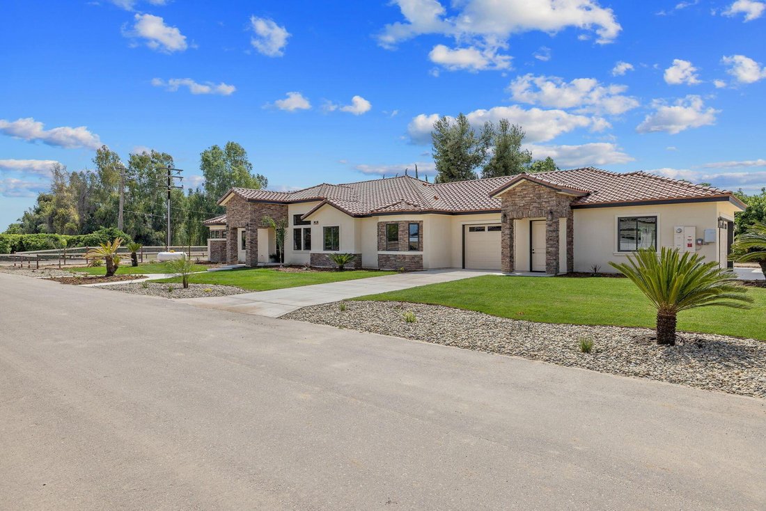House in Exeter, California, United States 3 - 18134133