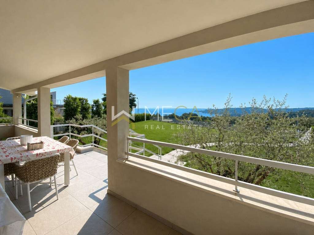 Villa in Hill Zone, Padenghe sul Garda, Lombardy 3 - 18132402