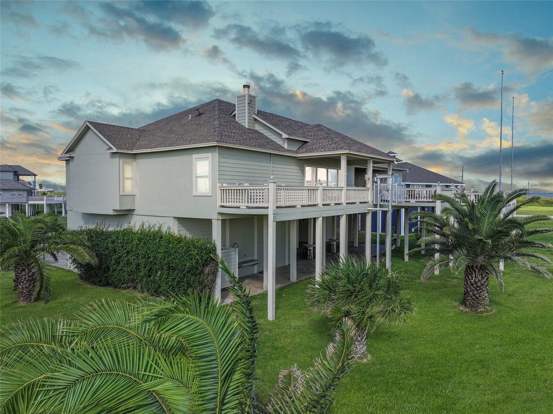 House in Bolivar Peninsula, Texas, United States 4 - 18133129