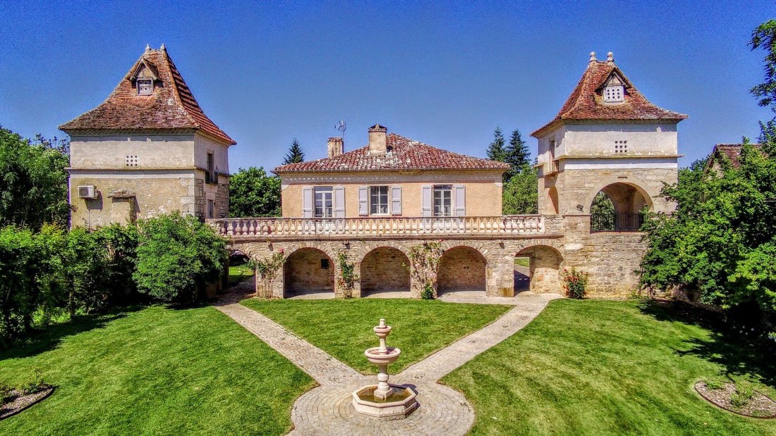 Chateau in Saint-Antonin-Noble-Val, Occitania, France 1 - 18130545