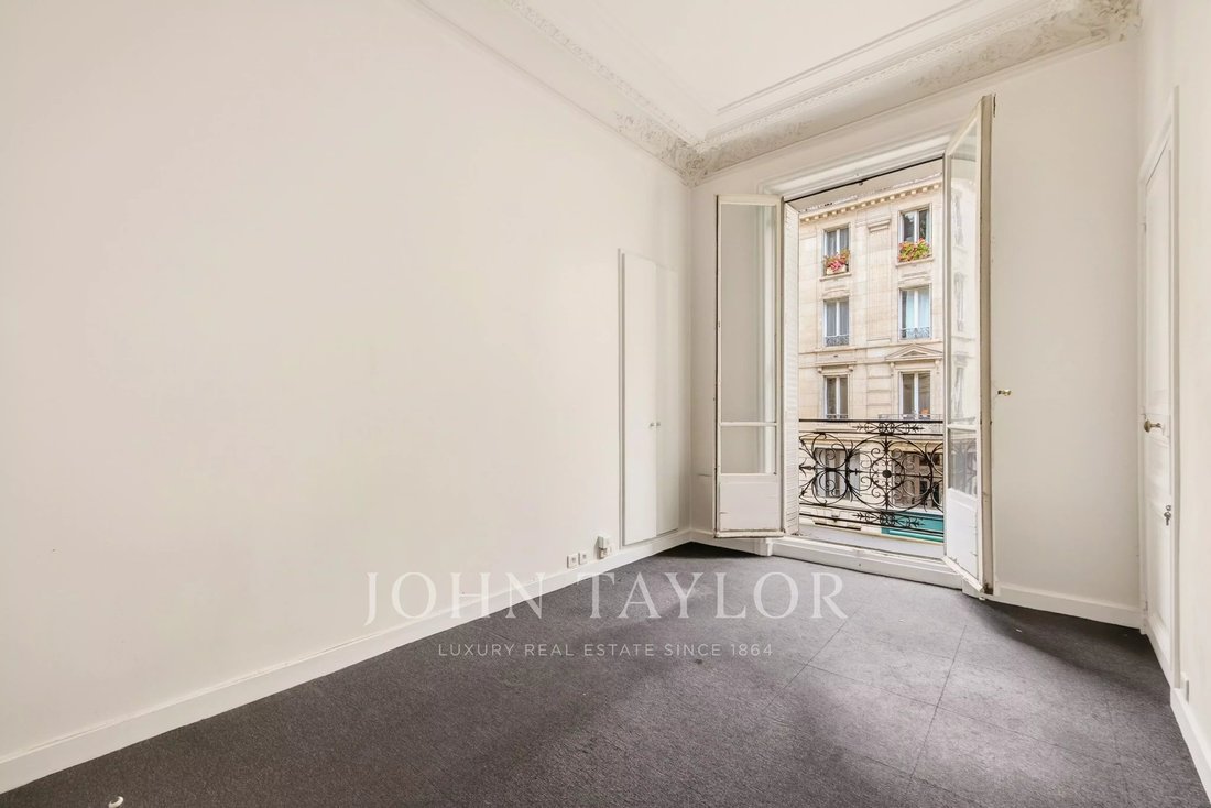 Apartment in Les Halles, Paris 1er Arrondissement, Paris 5 - 18130340