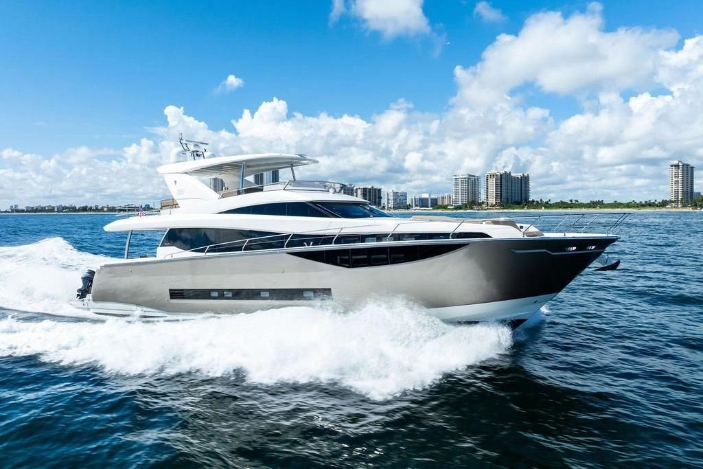 Motor Yacht in United States 1 - 17885446
