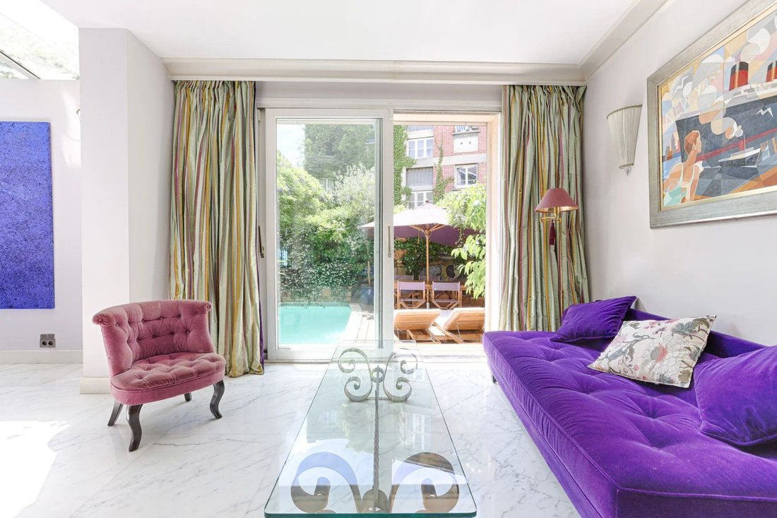Apartment in Saint Philippe du Roule, Paris 8e Arrondissement, Paris 5 - 18132395