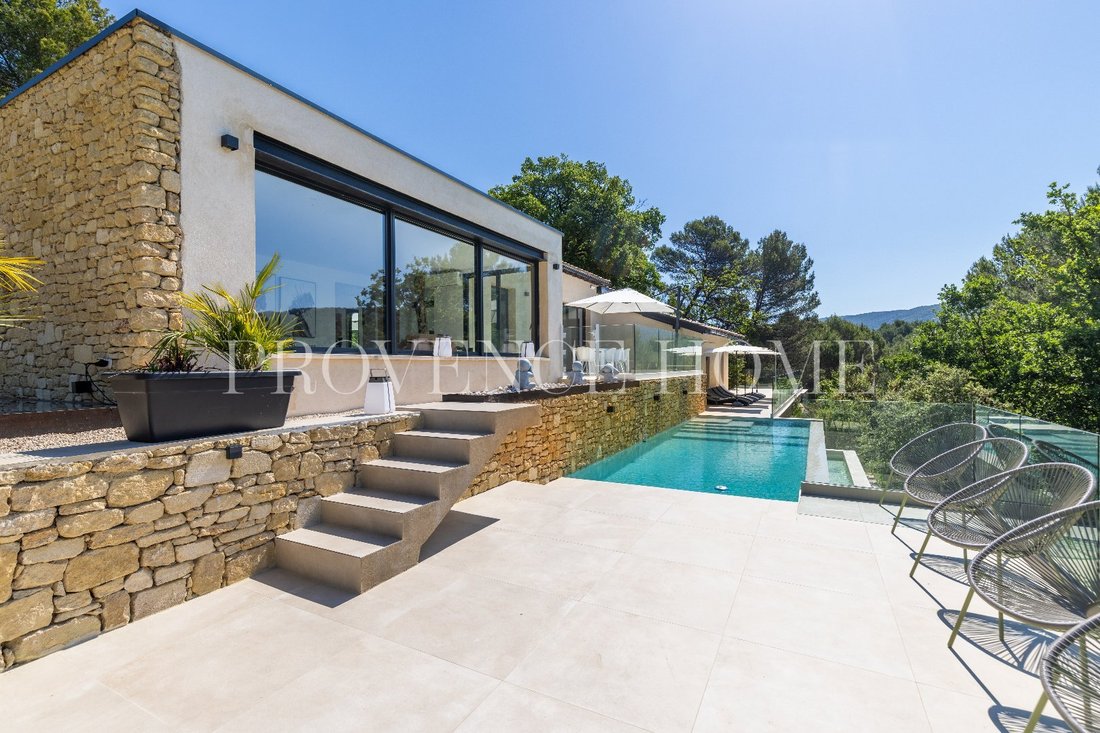 Estate in Malemort-du-Comtat, Provence-Alpes-Côte d'Azur, France 4 - 18130833