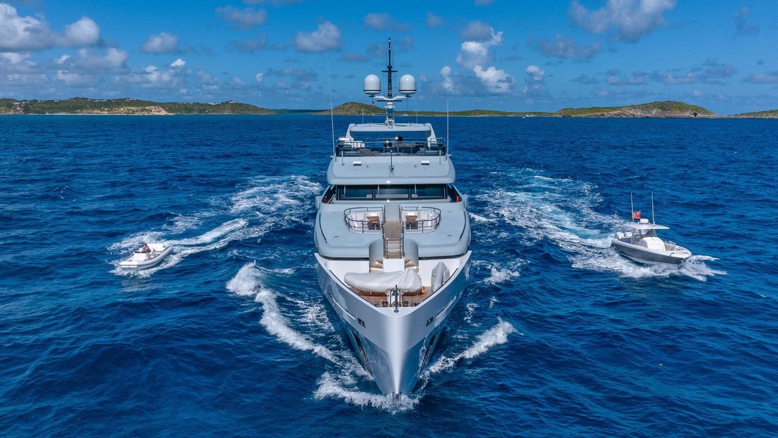 Motor Yacht in Italy 2 - 17885128