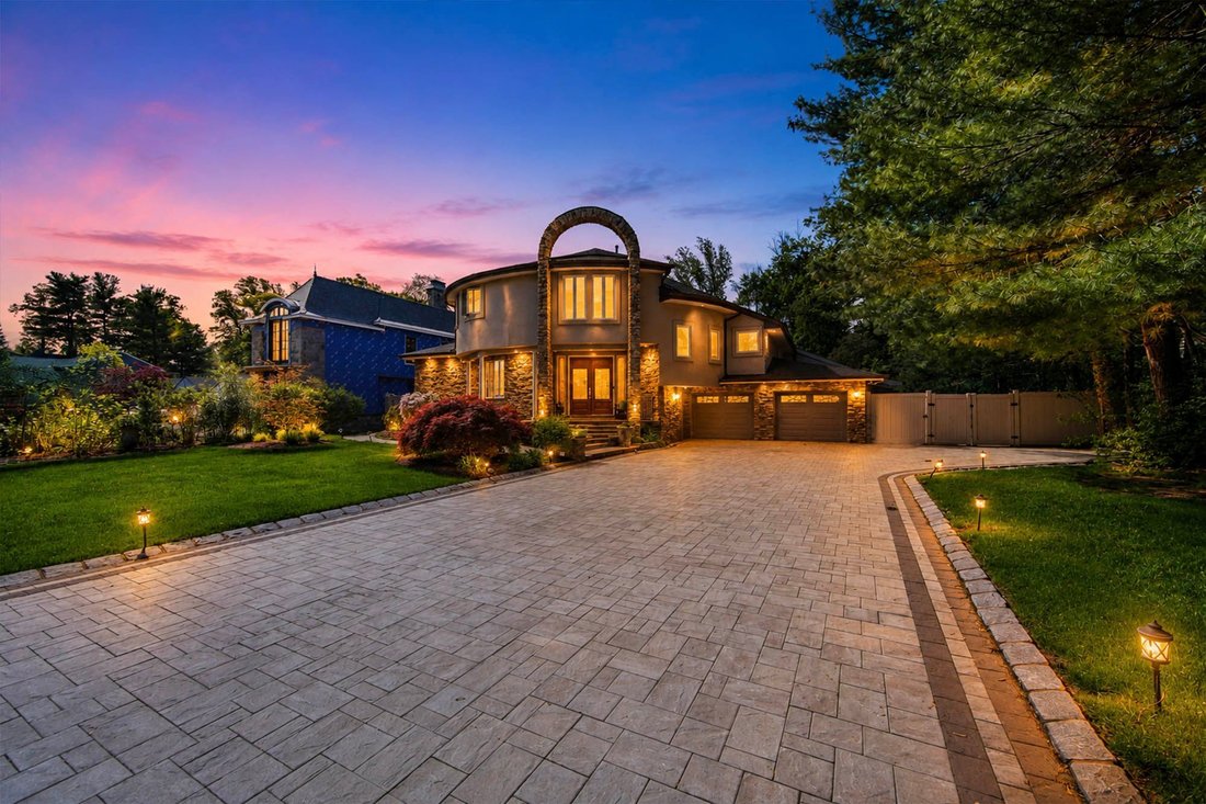 House in Paramus, New Jersey, United States 1 - 18121099