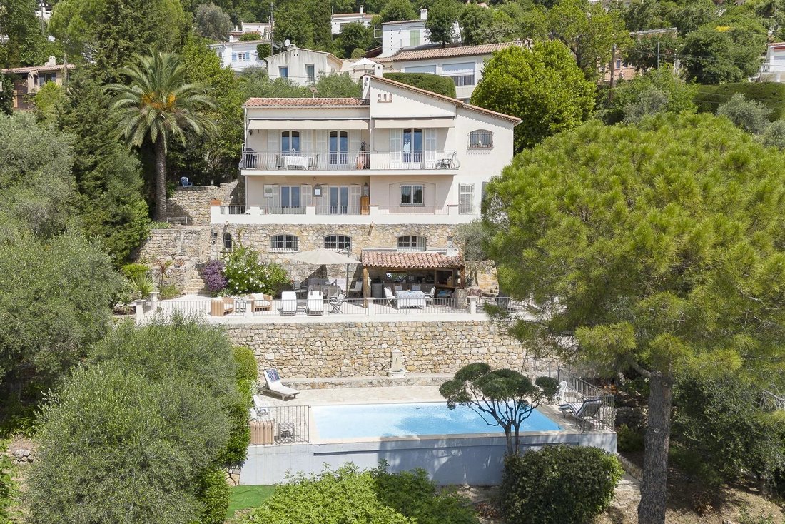 Villa in Grasse, Provence-Alpes-Côte d'Azur, France 3 - 18130047