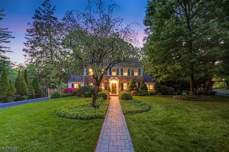 House in Millburn Twp., New Jersey, United States 3 - 18133124