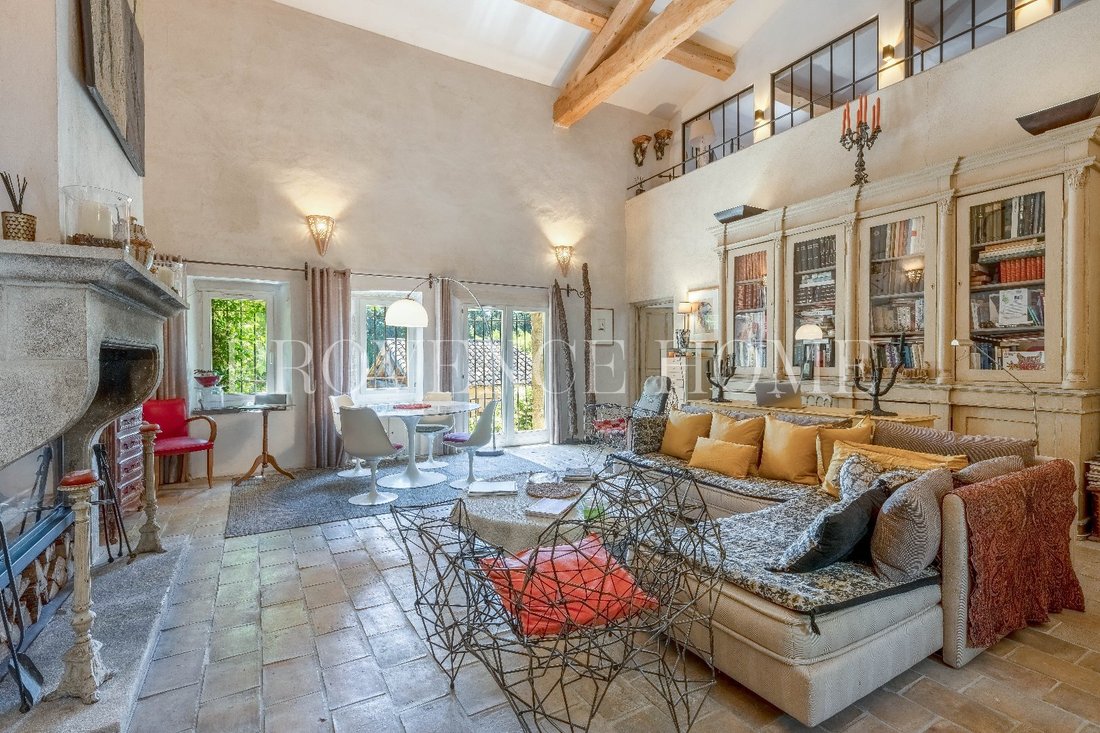 Estate in Robion, Provence-Alpes-Côte d'Azur, France 5 - 18130818