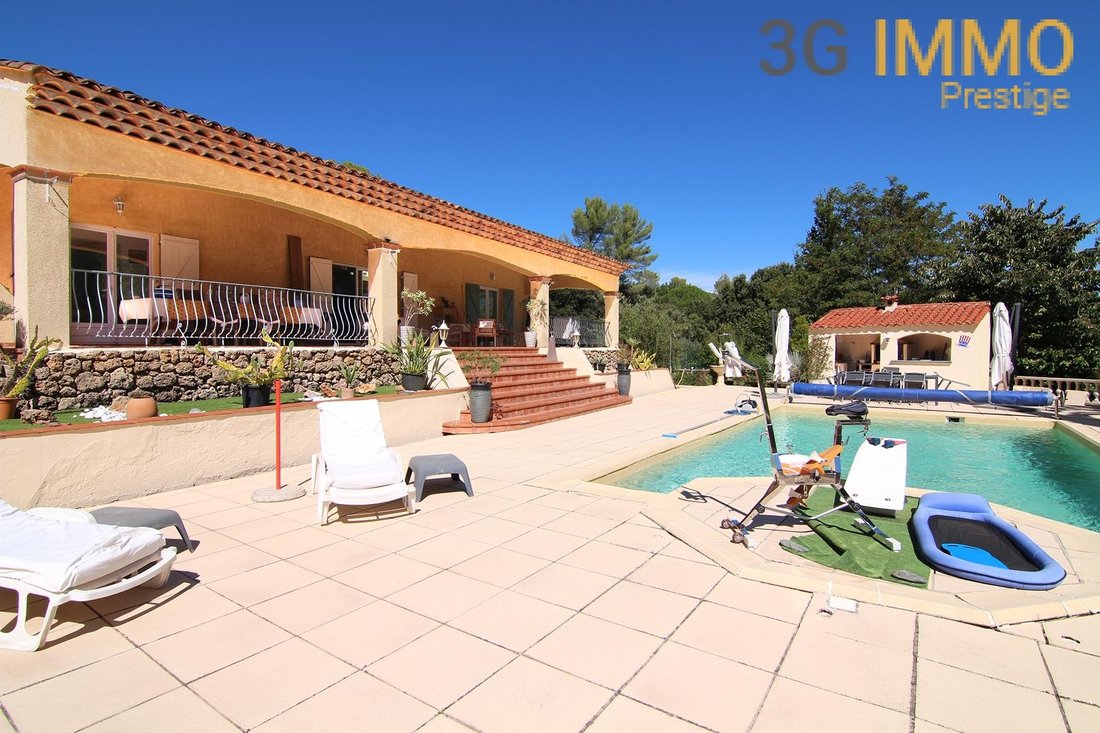 Villa in Salernes, Provence-Alpes-Côte d'Azur, France 2 - 18128447