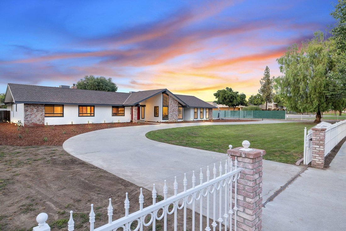 House in Visalia, California, United States 3 - 18134110