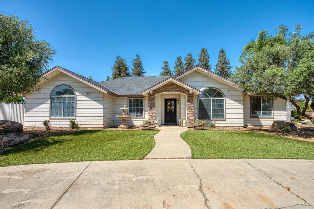 Fresno, California, United States 2 - 18134117