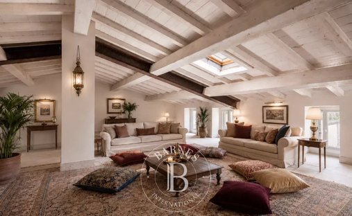 Villa in Camaiore, Tuscany, Italy 1
