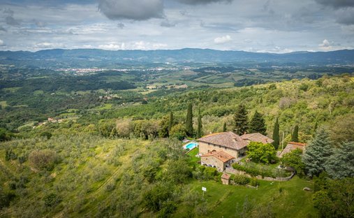 Country House in Loro Ciuffenna, Tuscany, Italy 1