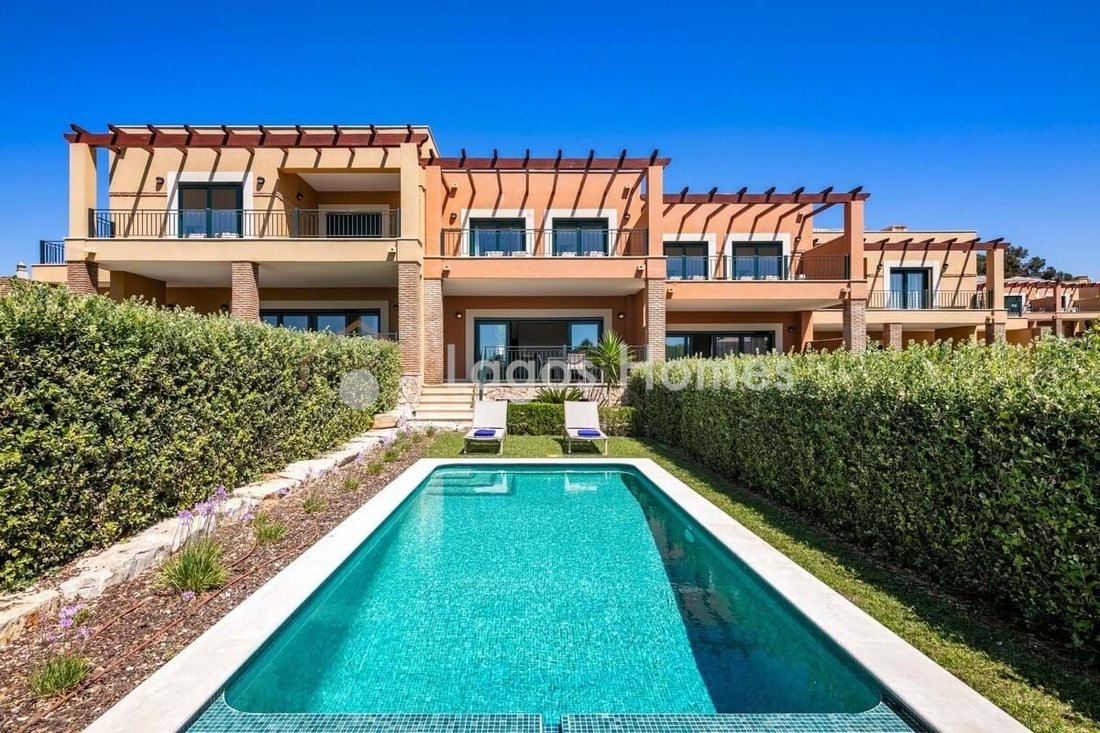 Townhouse in Carvoeiro, Algarve, Portugal 1 - 18130852