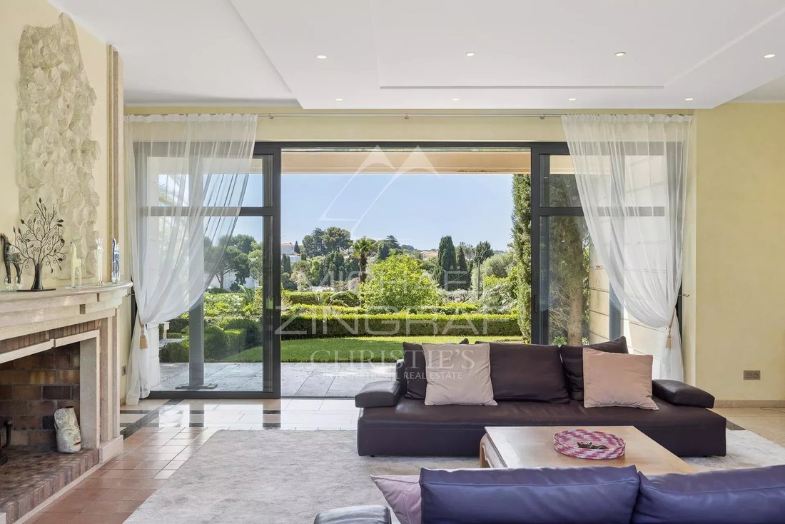 Villa in Antibes, Provence-Alpes-Côte d'Azur, France 5 - 18130297