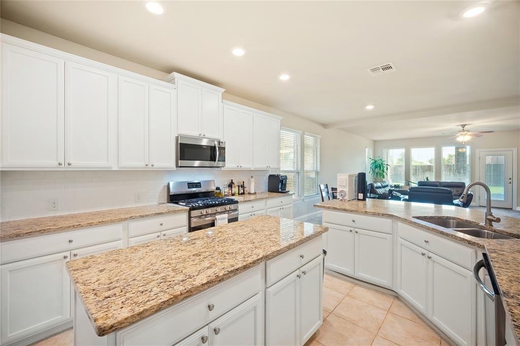 House in Frisco, Texas, United States 5 - 18132771