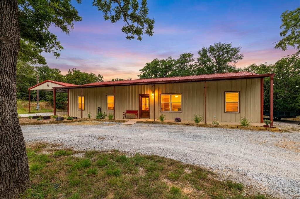 House in Paradise, Texas, United States 1 - 18132657