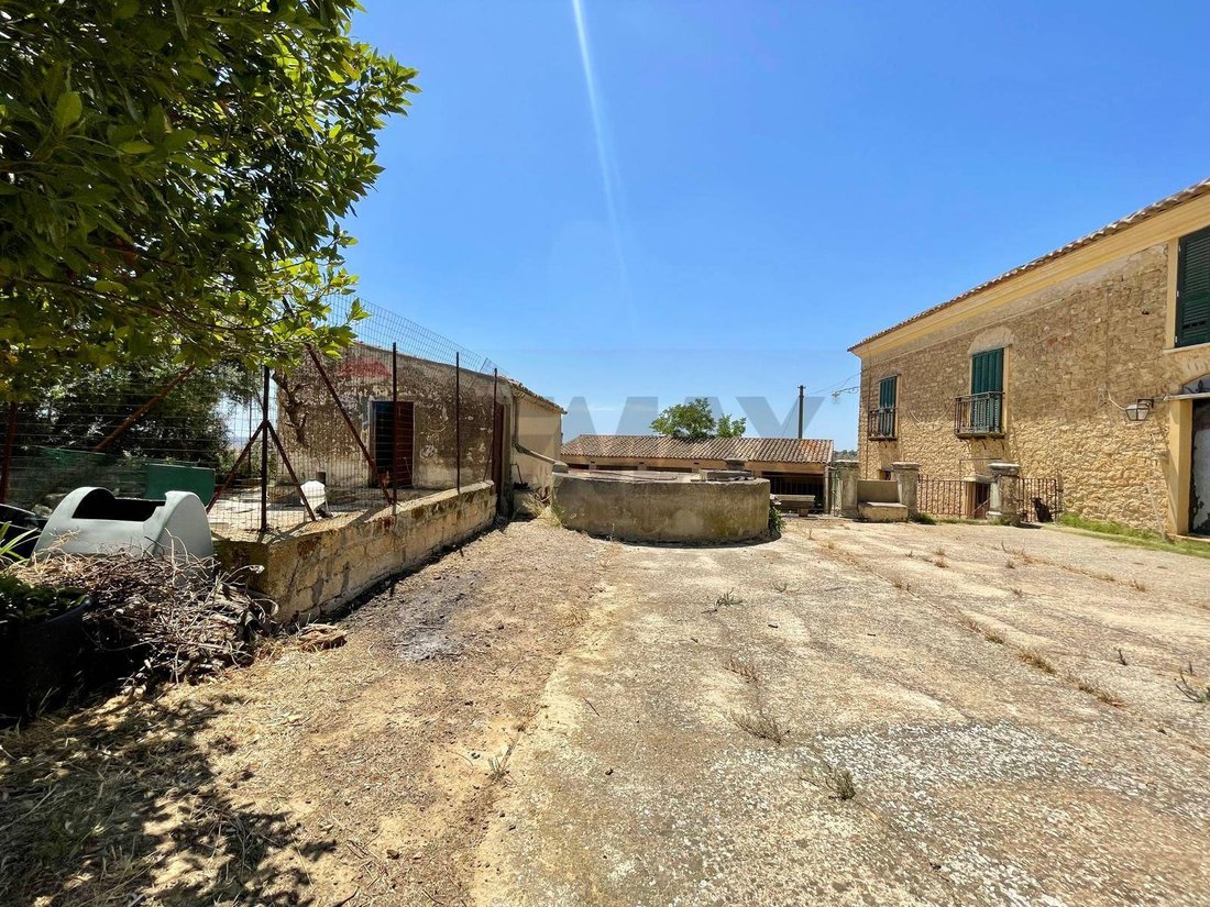 Country House in Mazzarino, Sicily, Italy 3 - 18134374