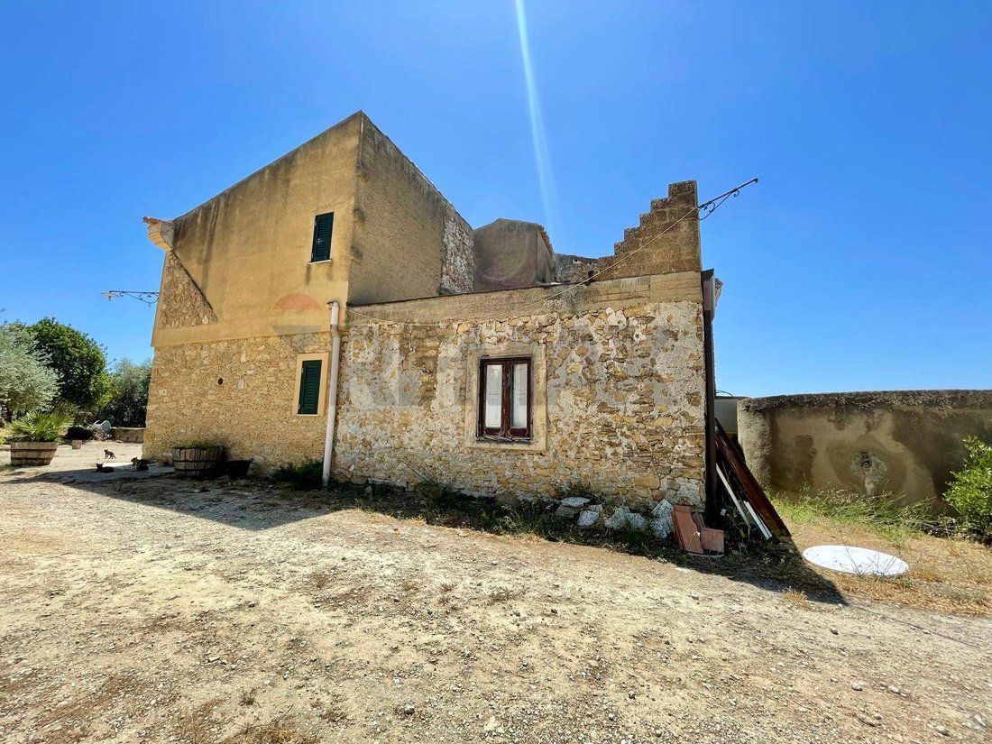Country House in Mazzarino, Sicily, Italy 4 - 18134374