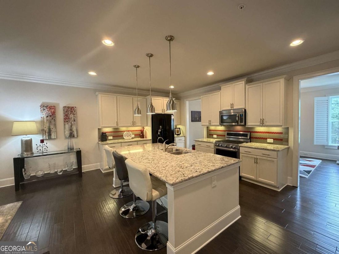 Townhouse in Alpharetta, Georgia, United States 3 - 18132845