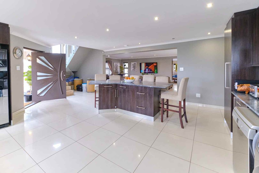 House in Cape Town, Western Cape, South Africa 5 - 18127938