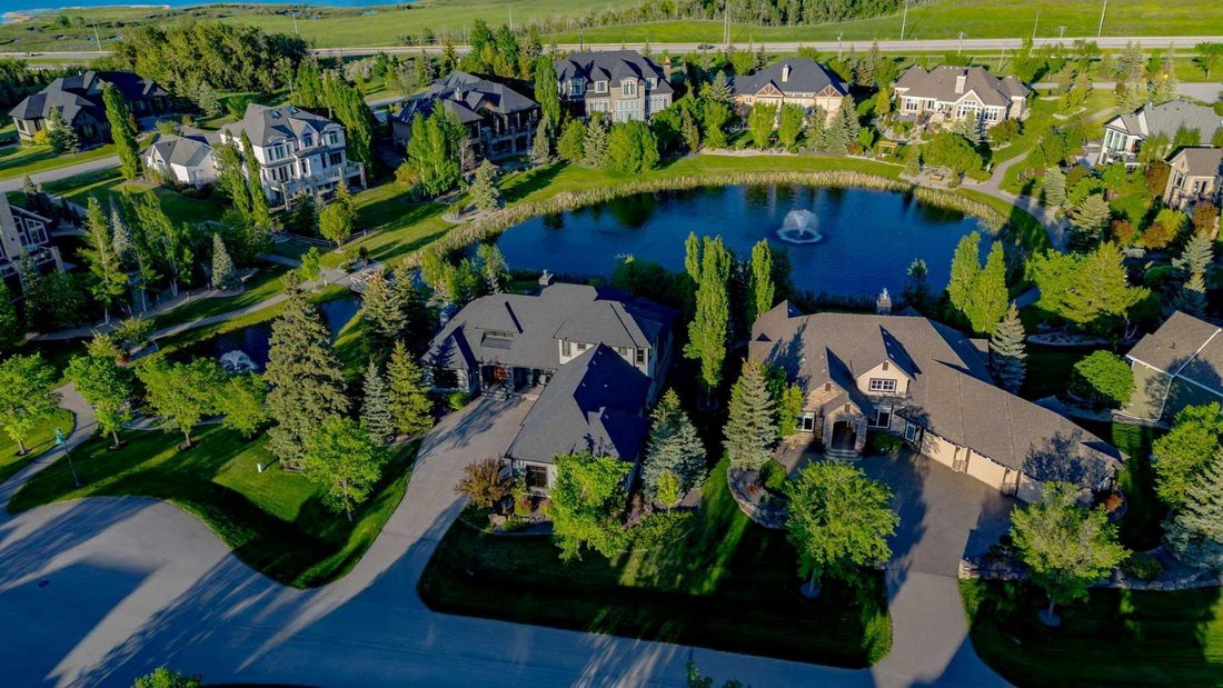 House in Calgary, Alberta, Canada 4 - 18130894